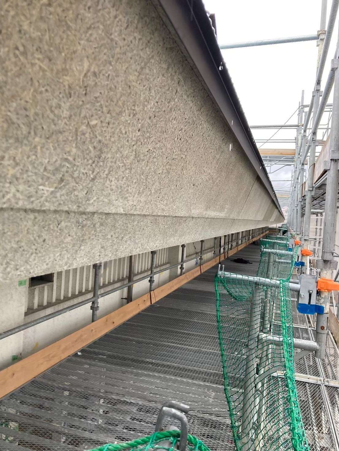 破風板パネル工法