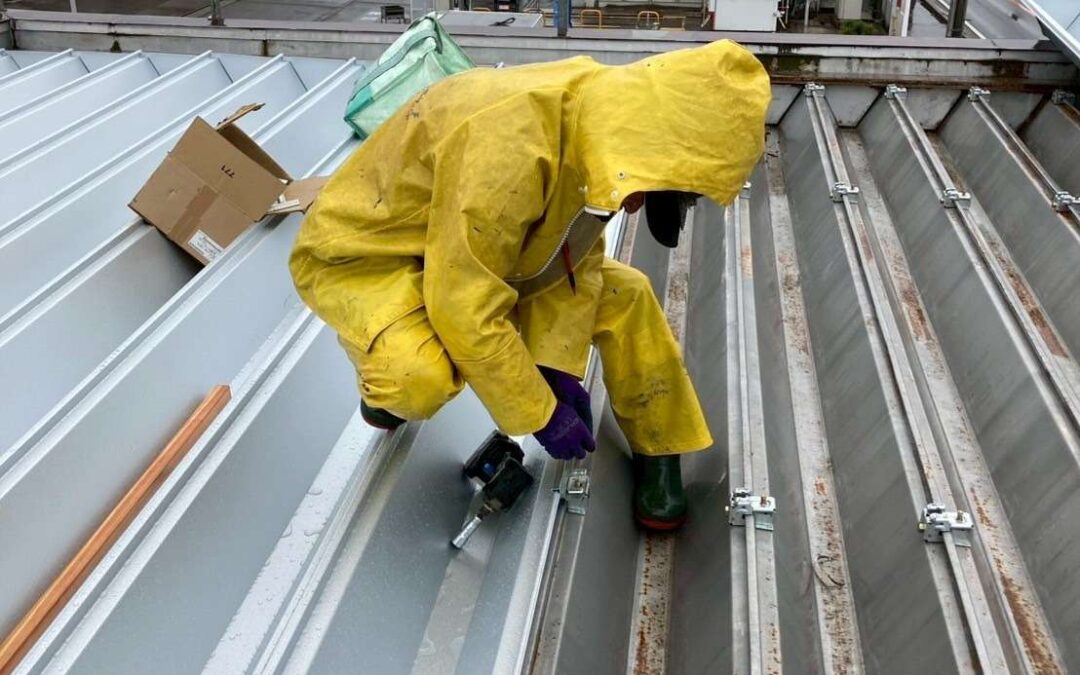 折半屋根改修工事